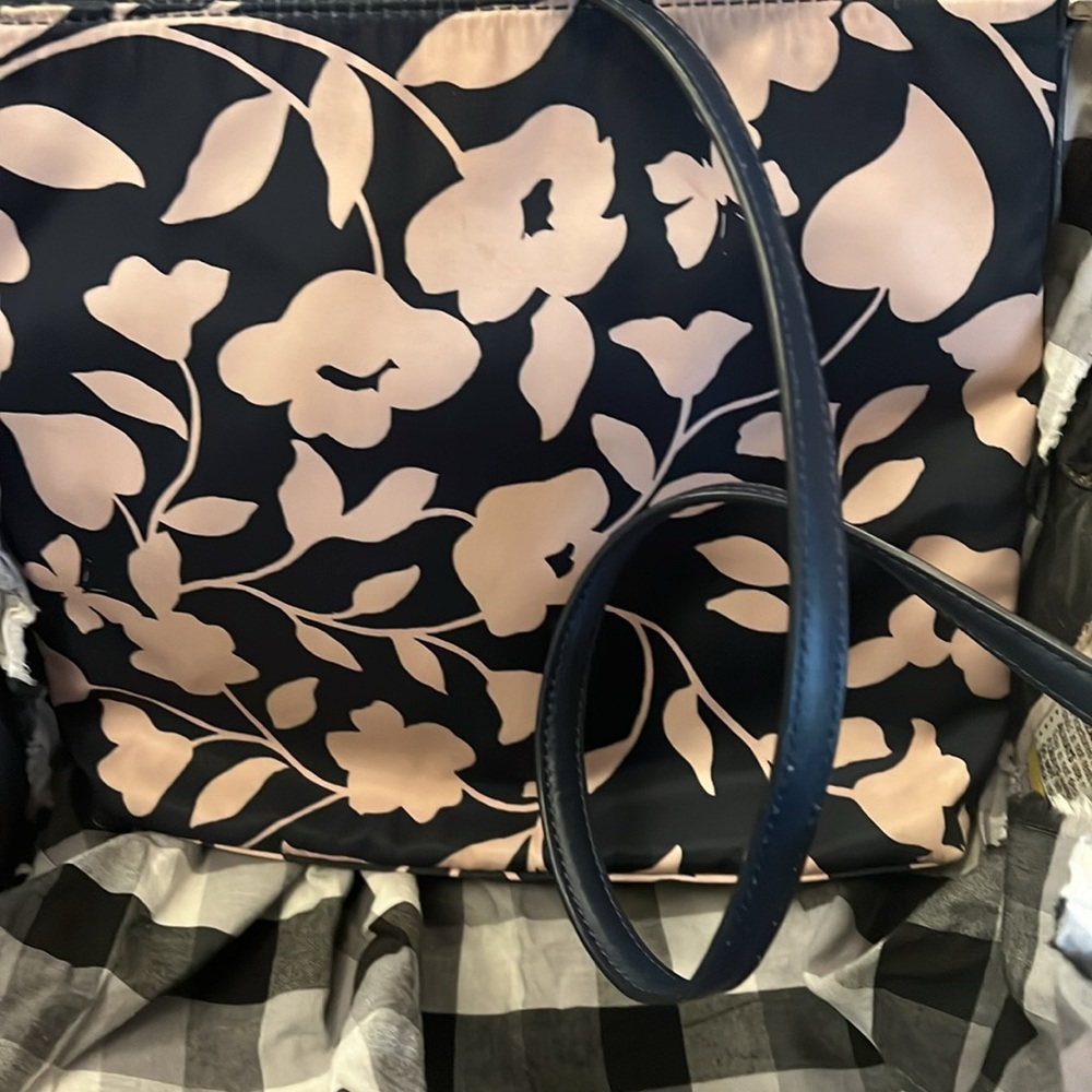 Crossbody - Picture 2 of 3